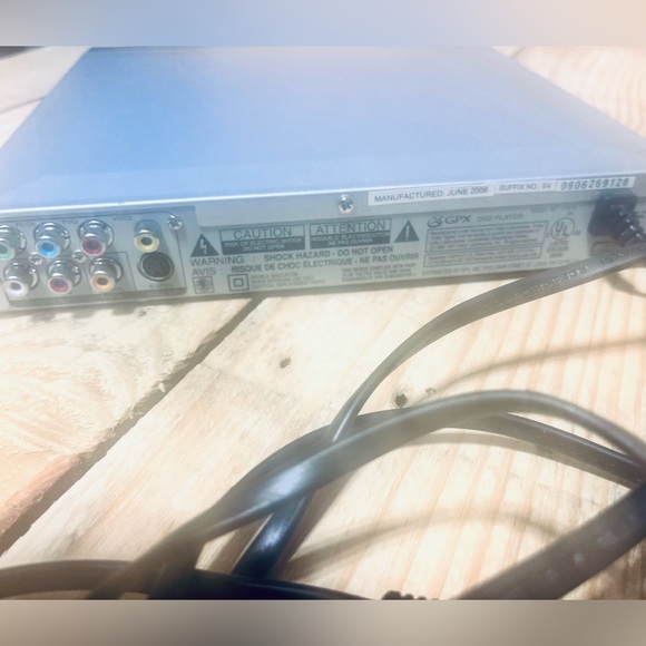 GPX DVD/CD Player Model D1816 Gray No Remote - Picture 7 of 9